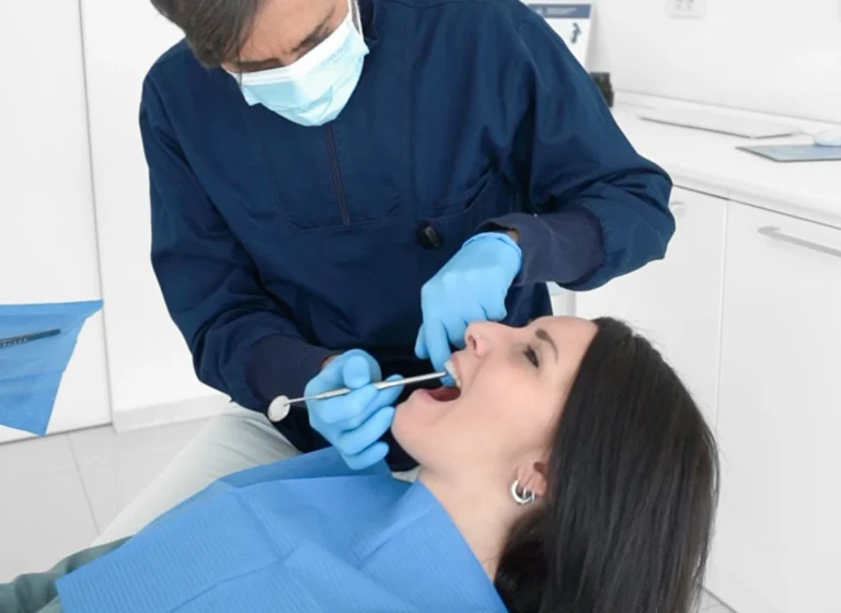 Studio dentistico a Carate Brianza - Pulizia dentale o sbiancamento
